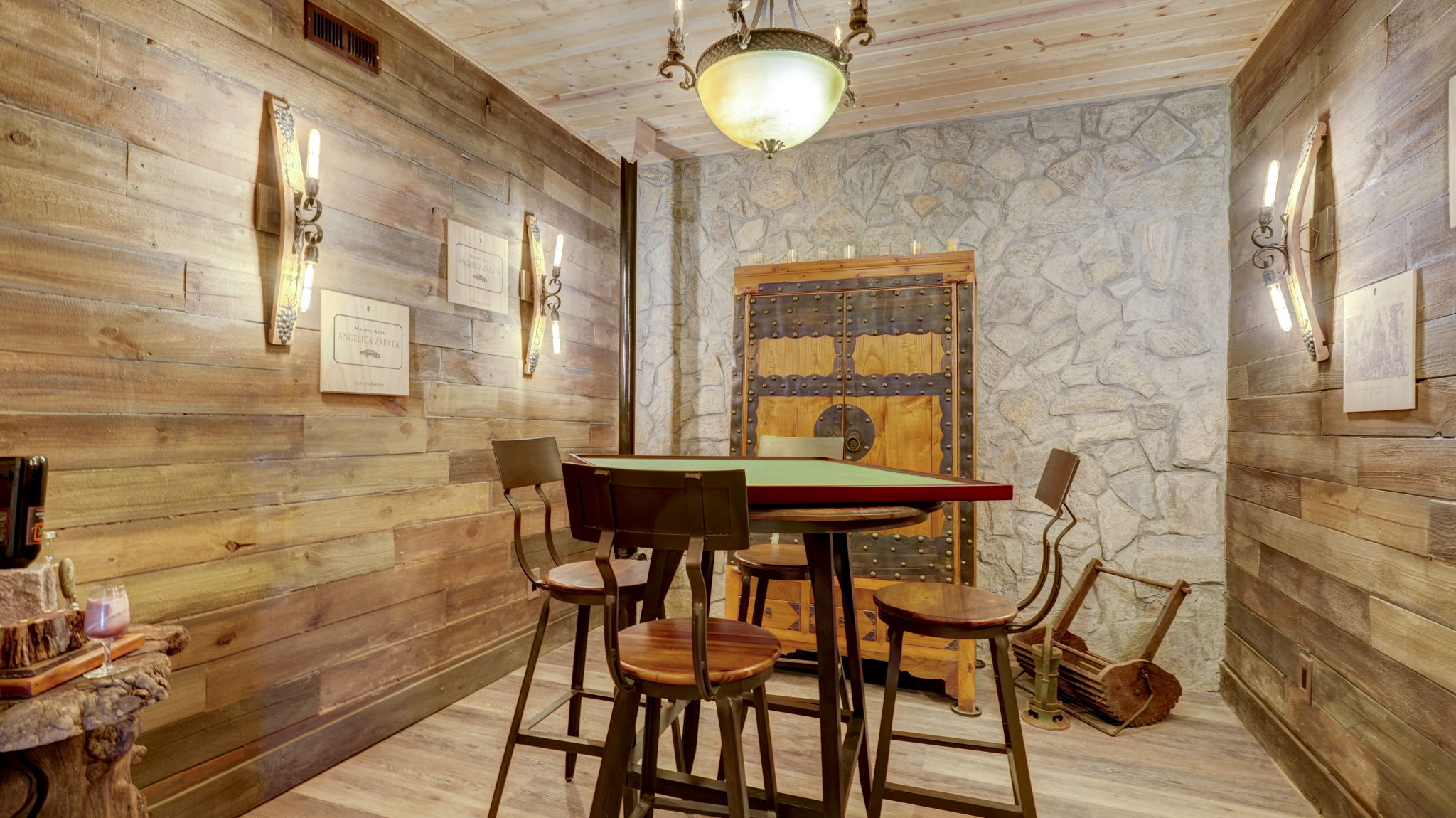  Photo 328