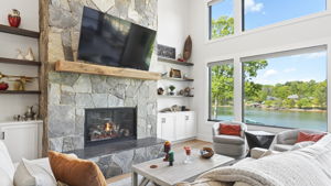  Photo 77