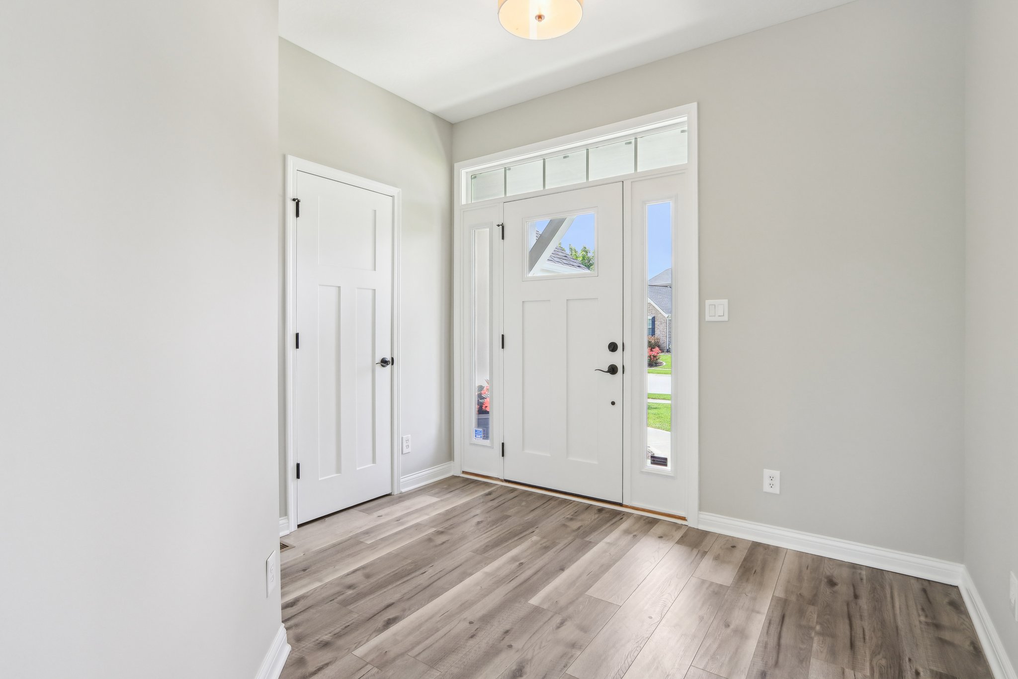 Ridge Gate Dr-3105-006.jpg