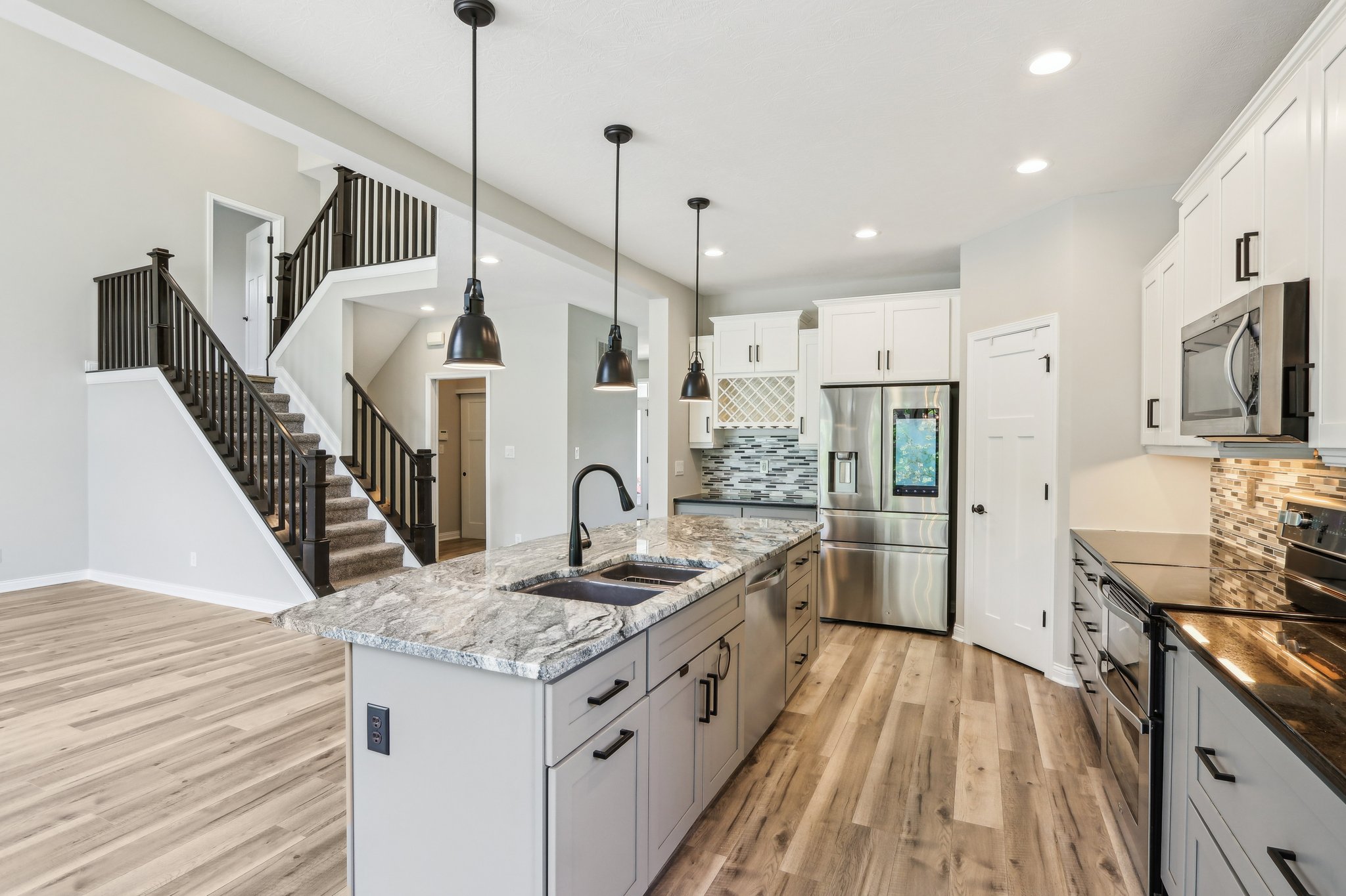 Ridge Gate Dr-3105-017.jpg