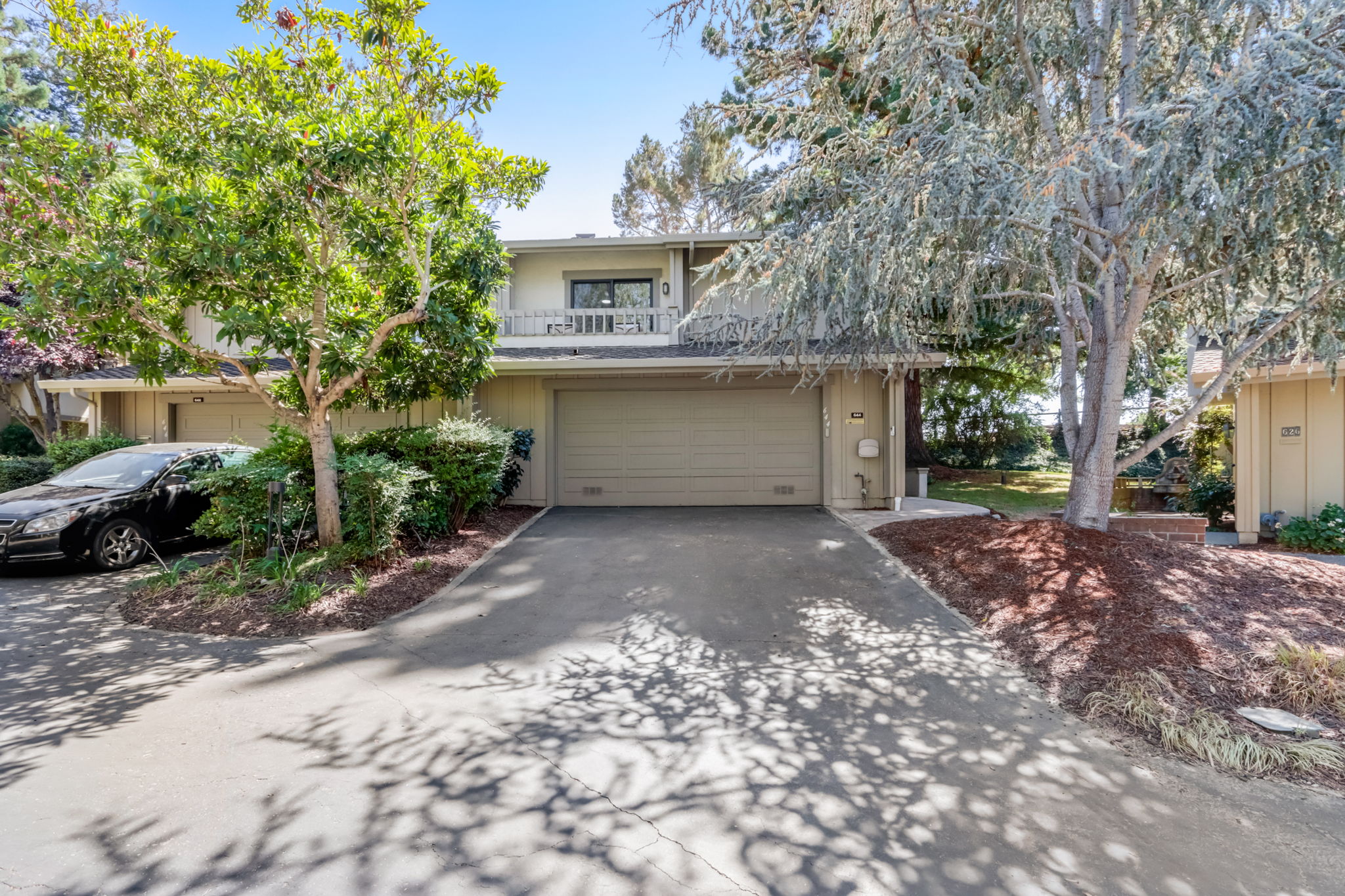  Sand Hill Cir-003