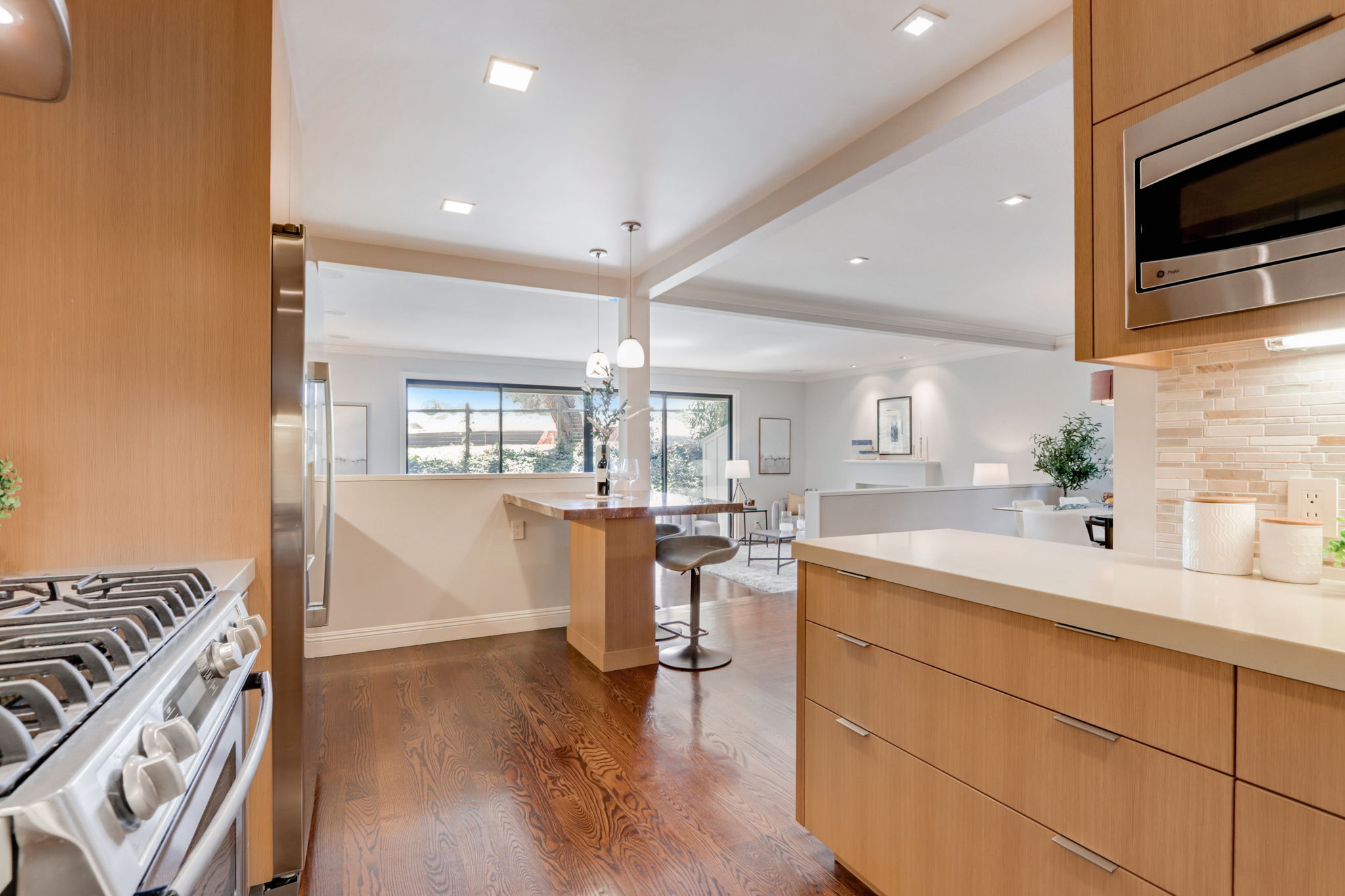  Sand Hill Cir-024