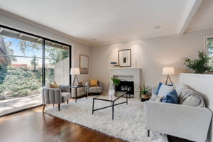  Sand Hill Cir-011