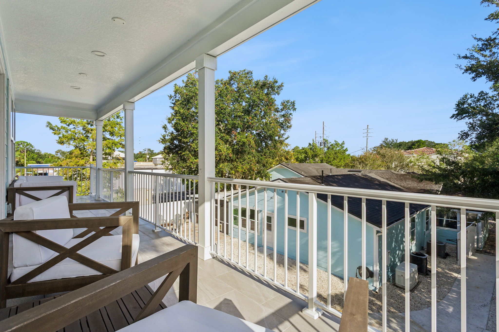 Guest house balcolny