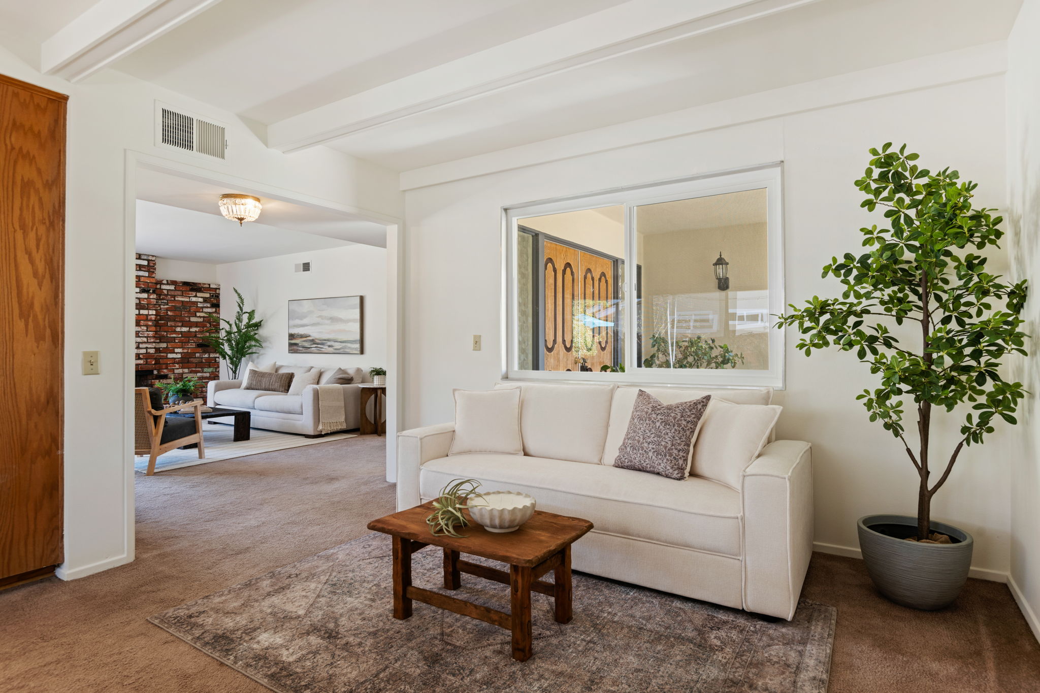 16-Family Room