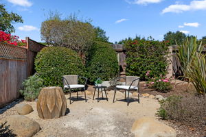 29-Sitting Area