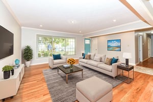 DSC_9634 (2) virtually staged.jpeg