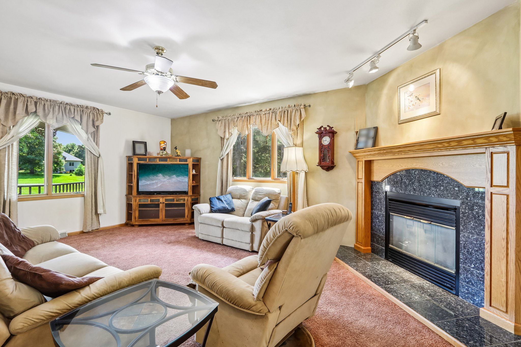Hickory Ln-S0707-012.jpg
