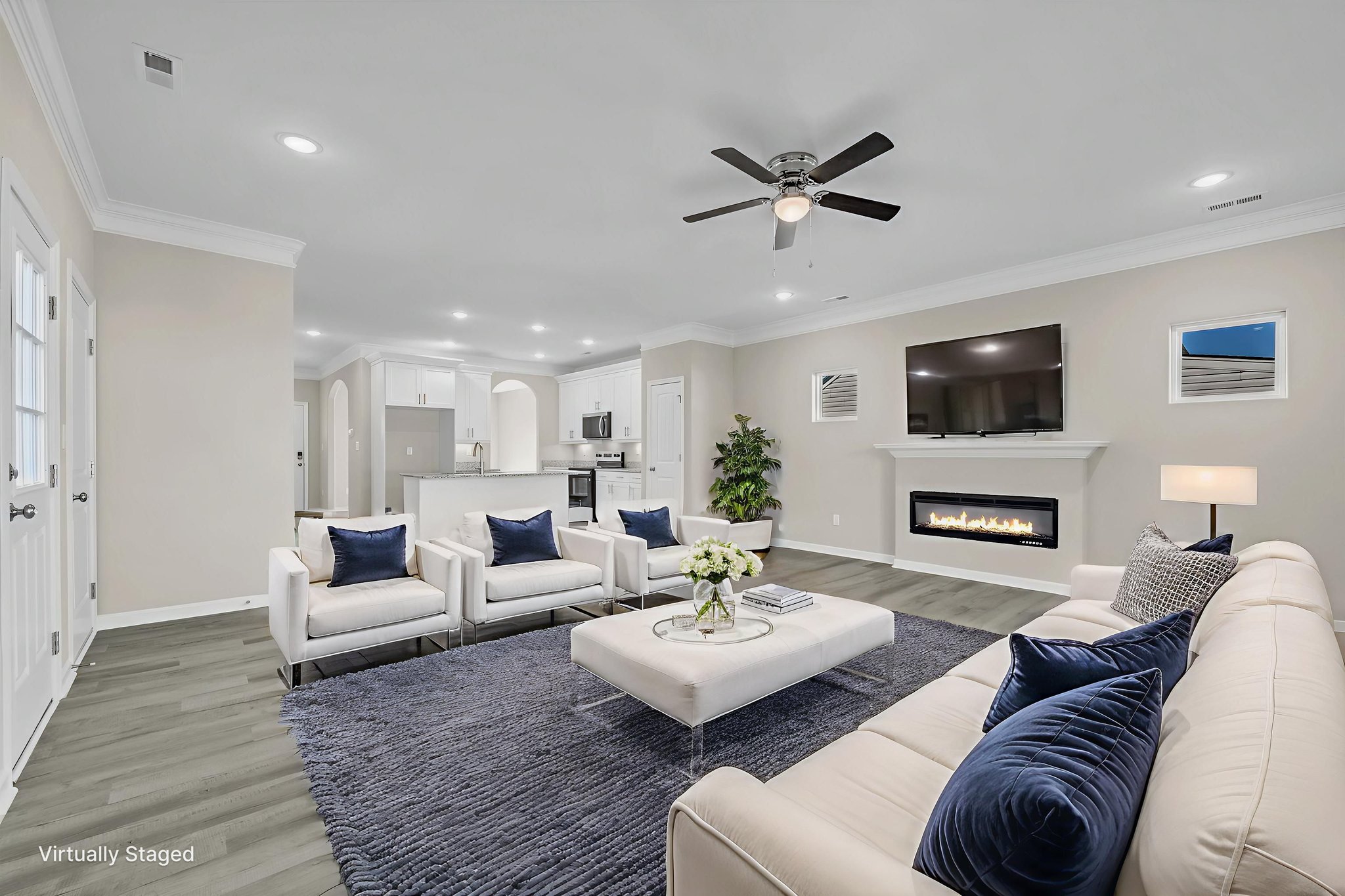 DSC_7780 virtually staged.jpeg