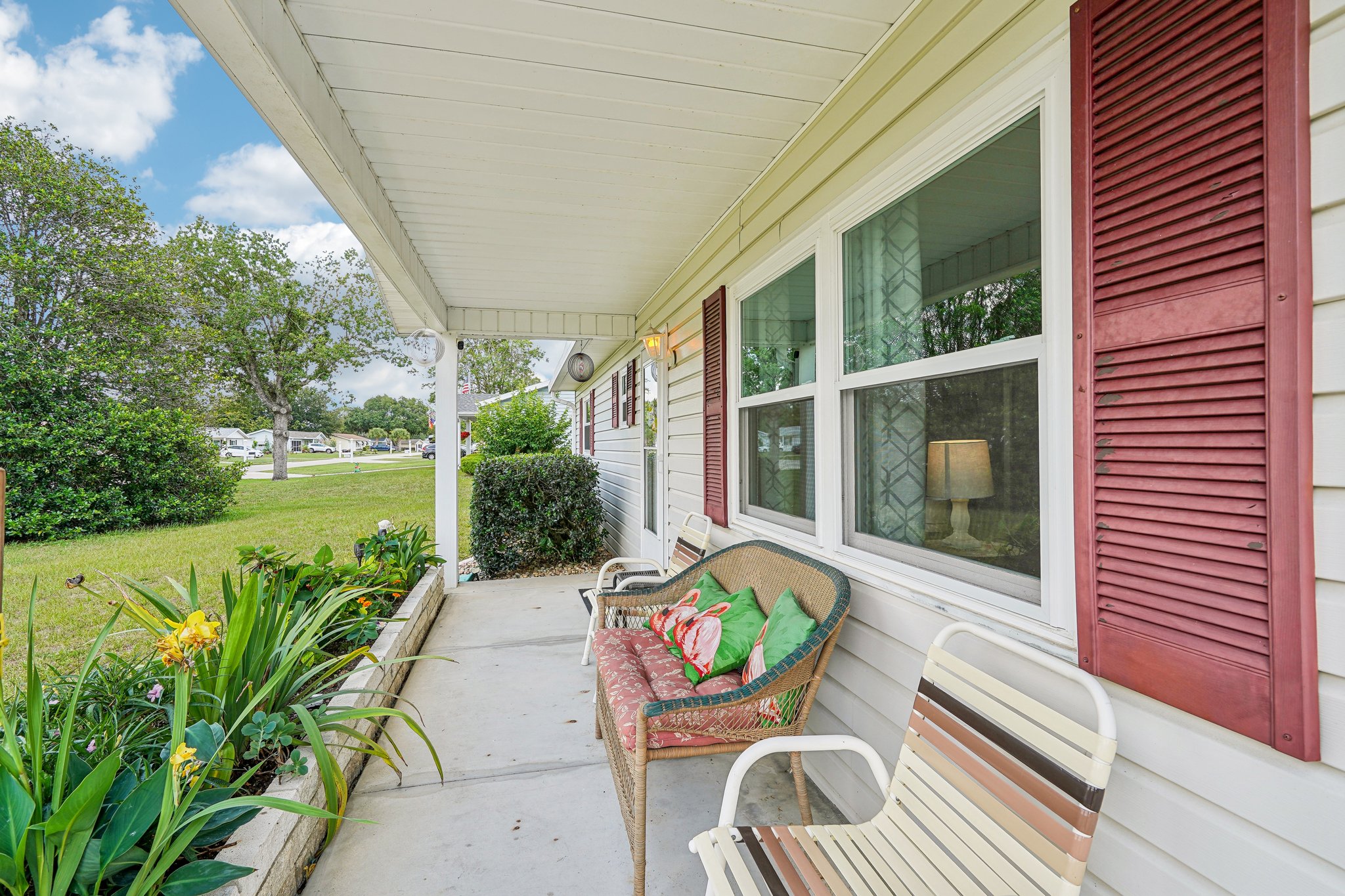 SW 111th Pl-2205-005.jpg