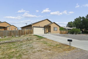  Photo 0