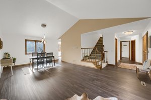 6461 Crackleberry Trail, Woodbury, MN 55129, USA Photo 32