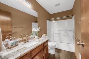 6461 Crackleberry Trail, Woodbury, MN 55129, USA Photo 64