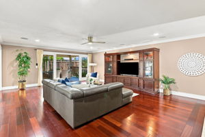 006_F8_6463 Camelia Dr