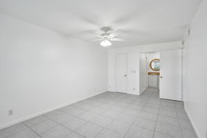  Photo 37