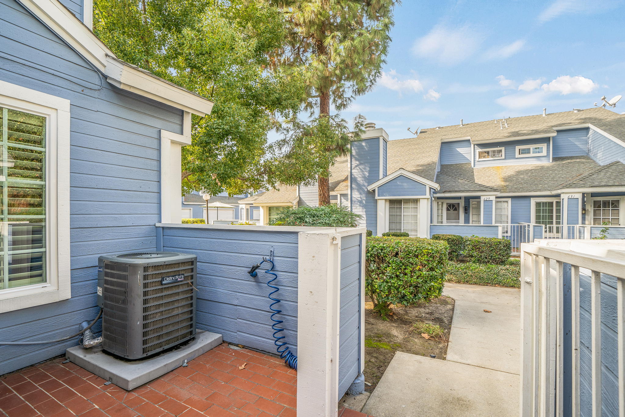 647 Alder Ln, Walnut, CA 91789, USA Photo 4