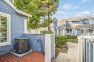 647 Alder Ln, Walnut, CA 91789, USA Photo 3