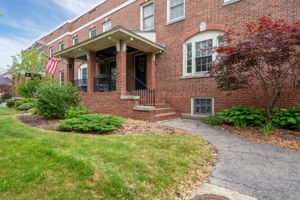  Photo 0