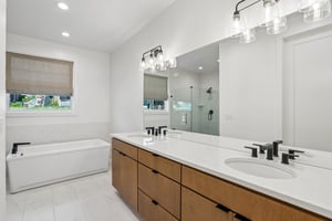 E Silver Hl Lp-S3009-044.jpg