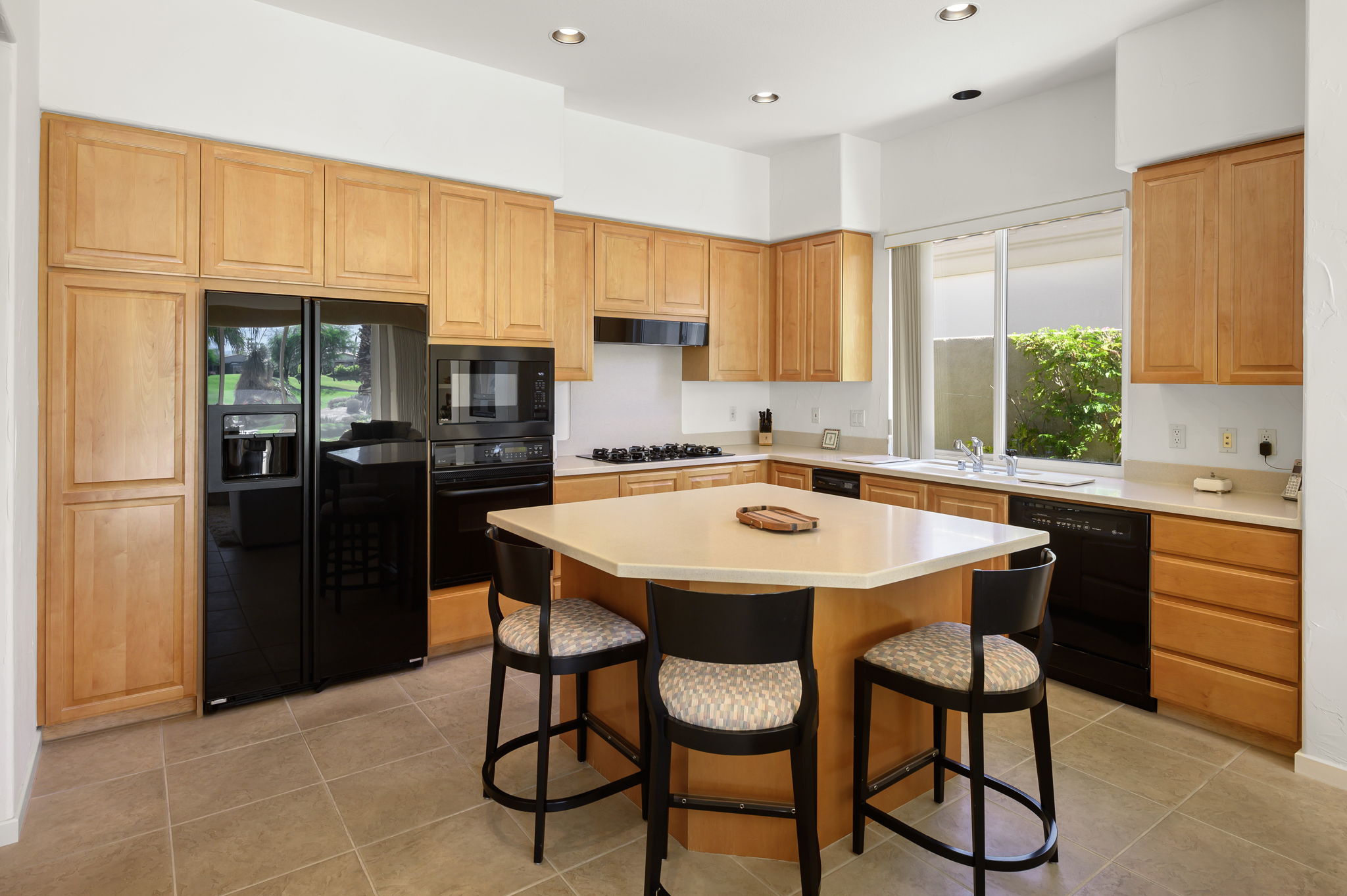  647 Mesa Grande Dr, Palm Desert, CA 92211, US Photo 24