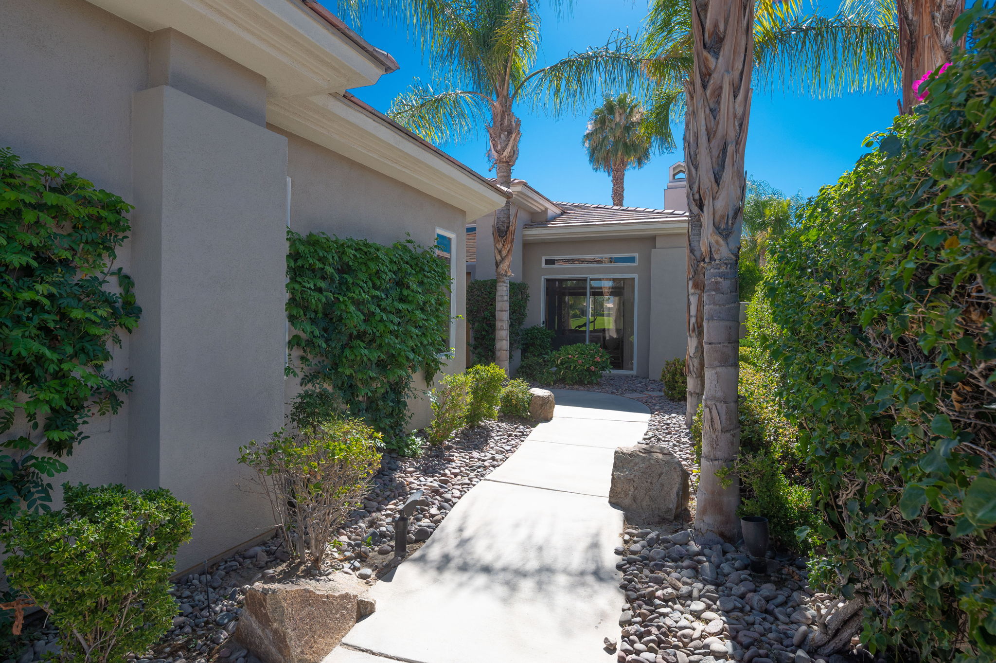  647 Mesa Grande Dr, Palm Desert, CA 92211, US Photo 15