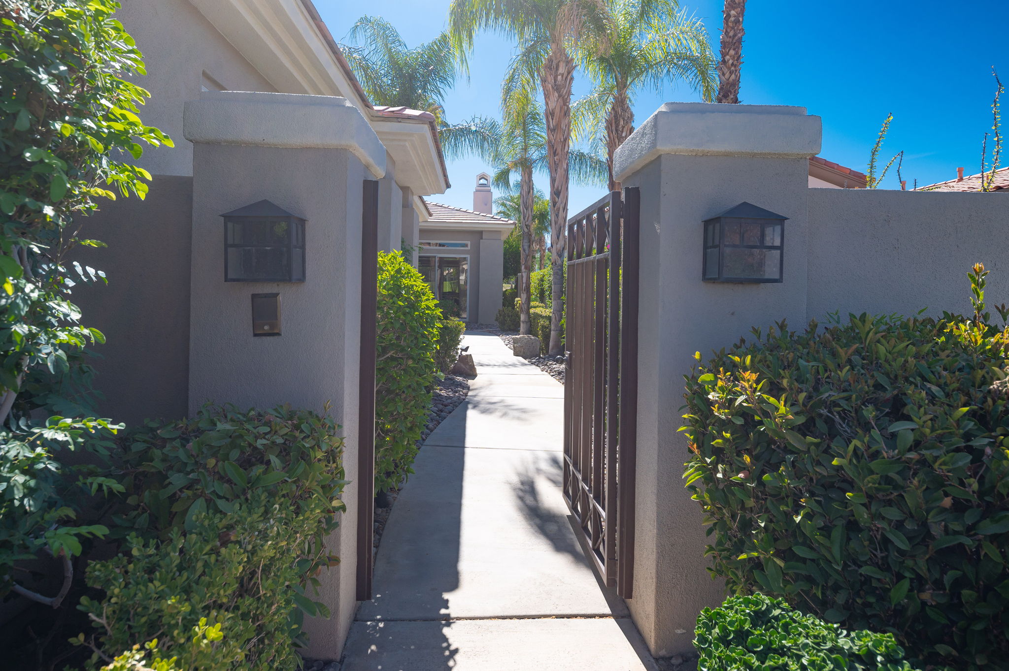  647 Mesa Grande Dr, Palm Desert, CA 92211, US Photo 14