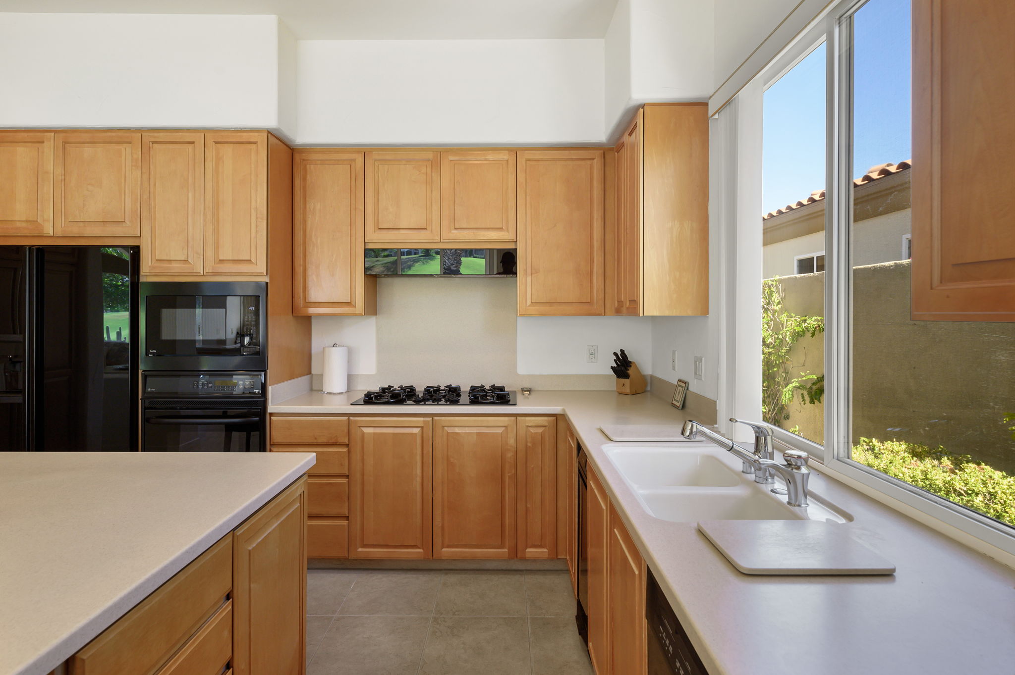  647 Mesa Grande Dr, Palm Desert, CA 92211, US Photo 25