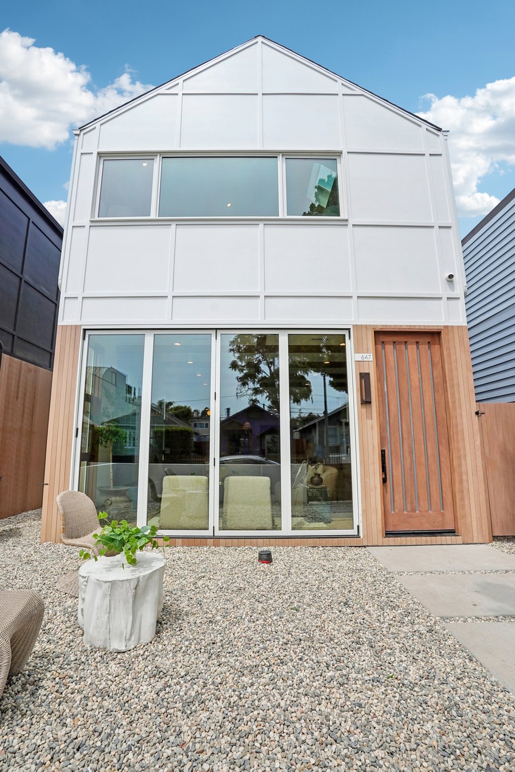 Navy St-S1004-005.jpg