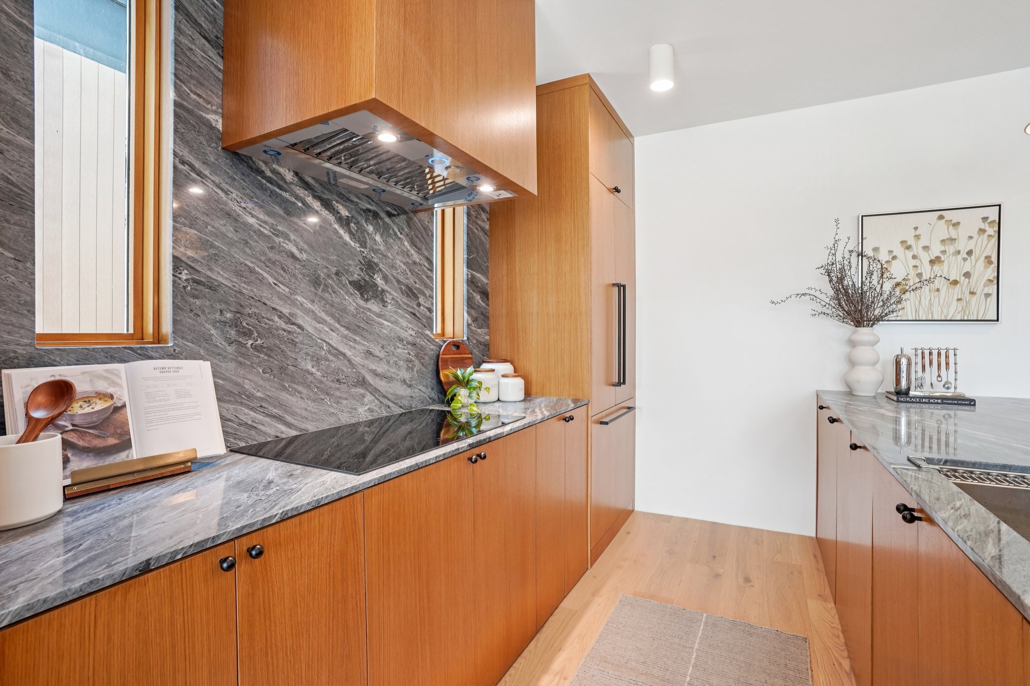 Navy St-S1004-045.jpg