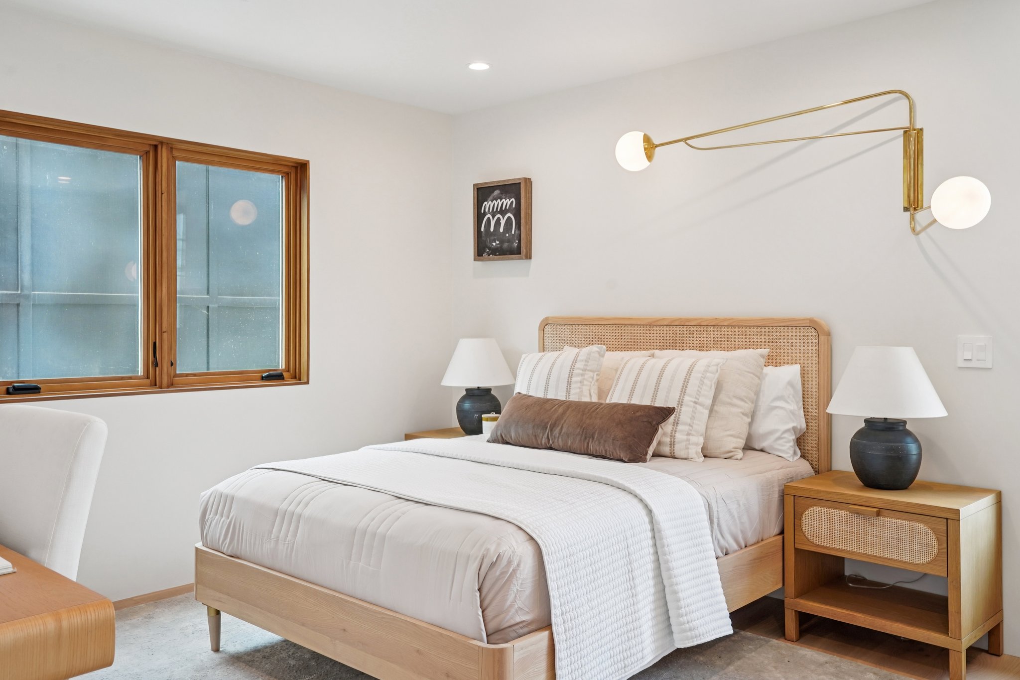 Navy St-S1004-057.jpg