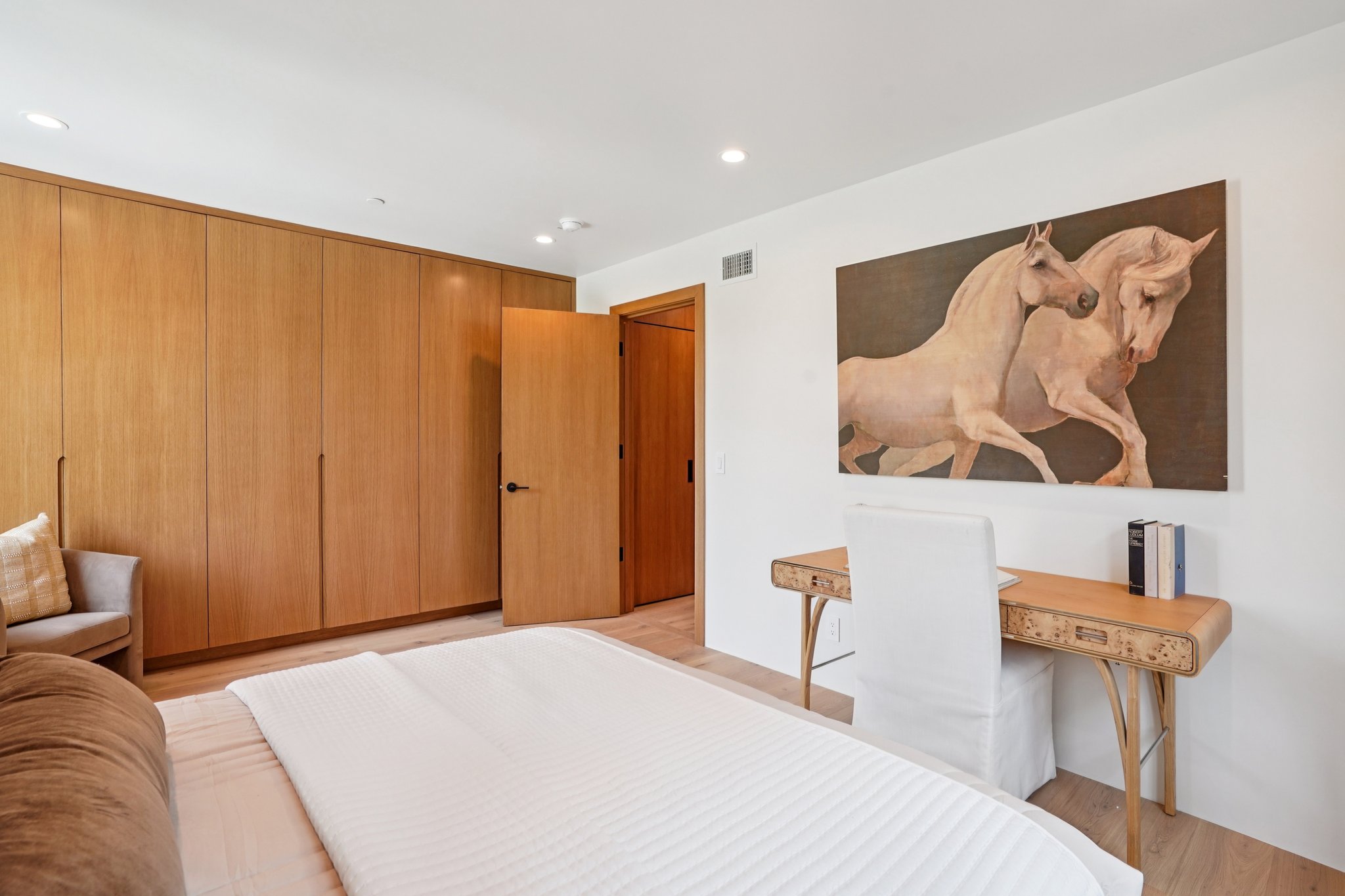 Navy St-S1004-059.jpg