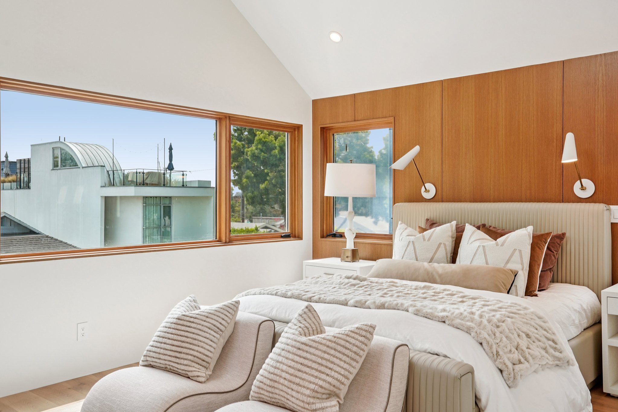 Navy St-S1004-063.jpg