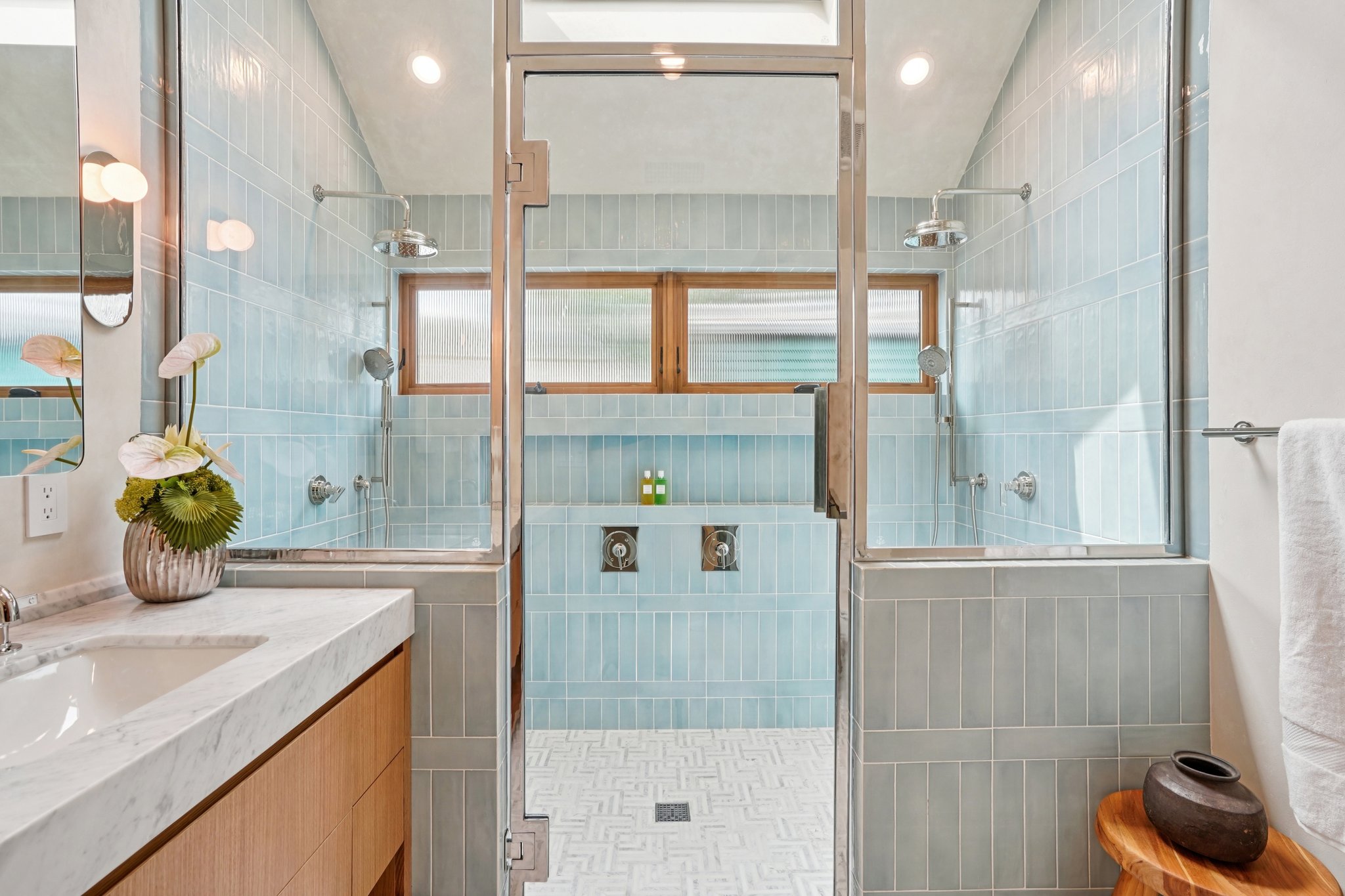 Navy St-S1004-075.jpg