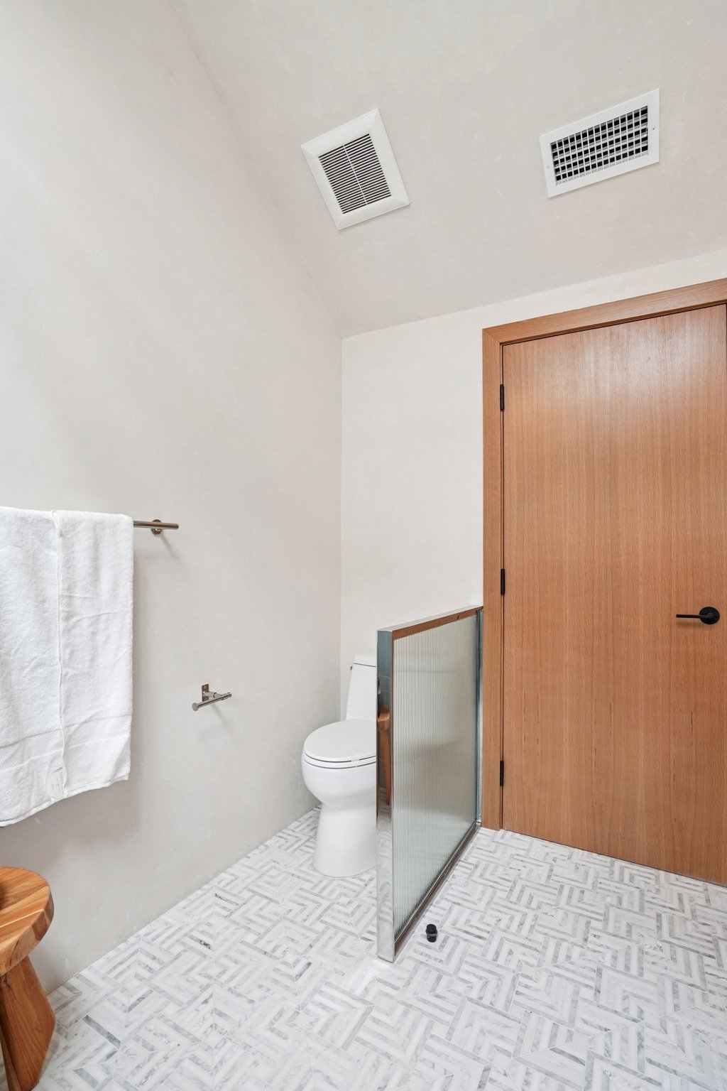 Navy St-S1004-080.jpg