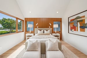 Navy St-S1004-064.jpg