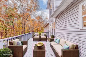 DSC09423_4_5 virtually staged.jpeg