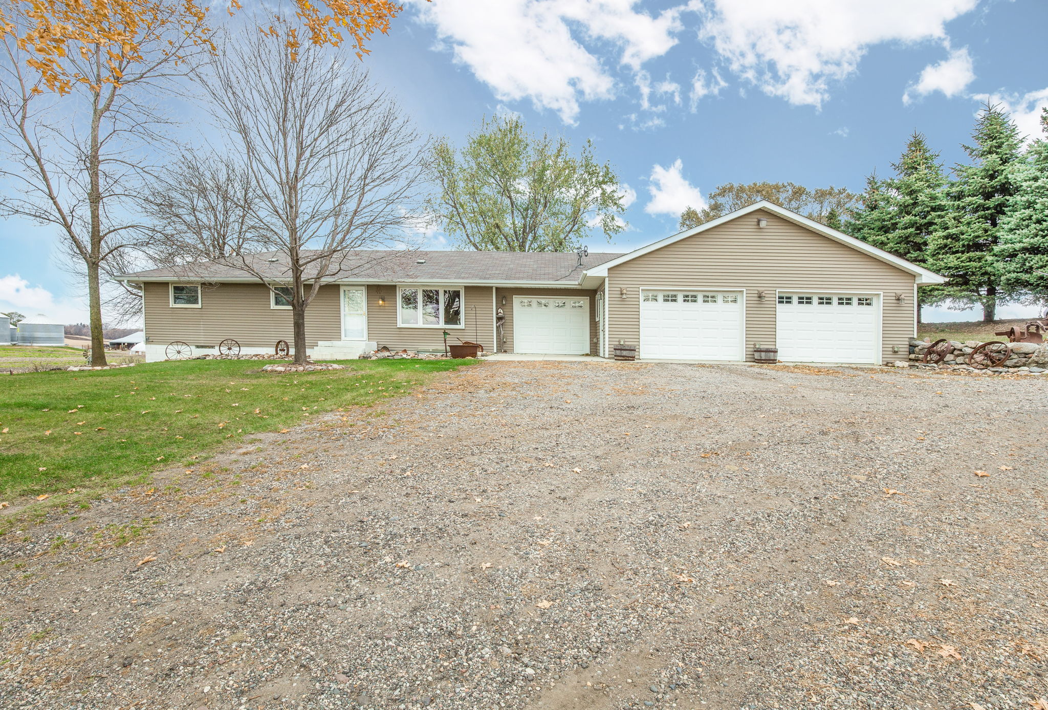  6474 Country Rd 11, Maple Plain, MN 55359, US