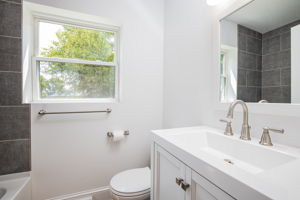  648 Battery Pl, Colonial Heights, VA 23834, US Photo 13