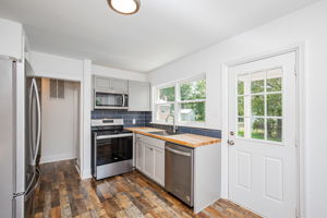  648 Battery Pl, Colonial Heights, VA 23834, US Photo 18