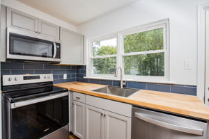  648 Battery Pl, Colonial Heights, VA 23834, US Photo 19