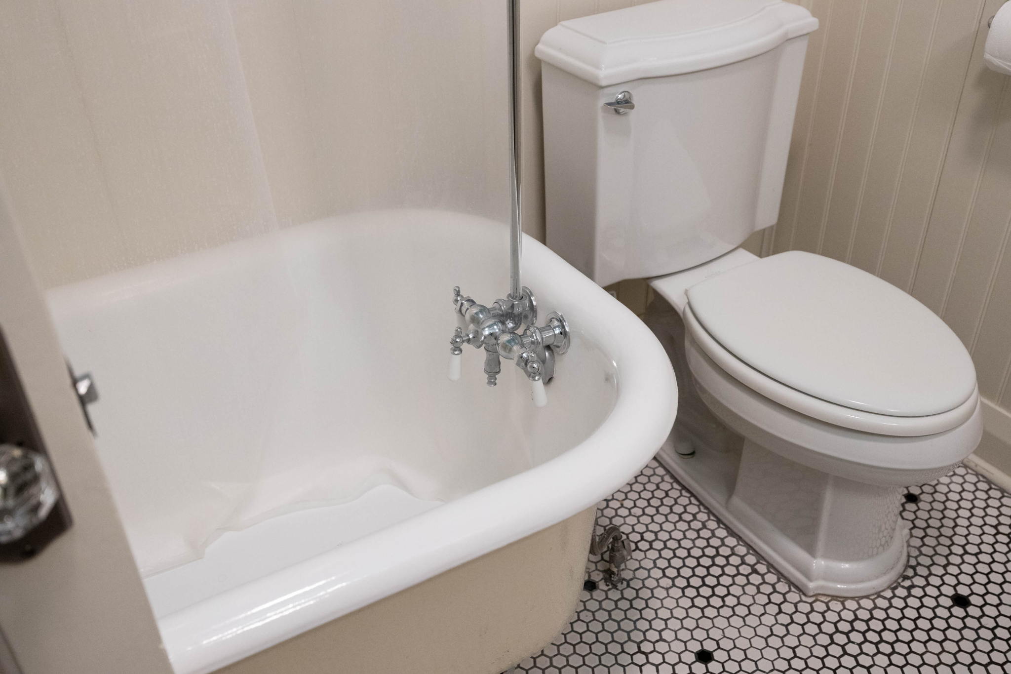 Toronto property showcase — delivered property photograph 35