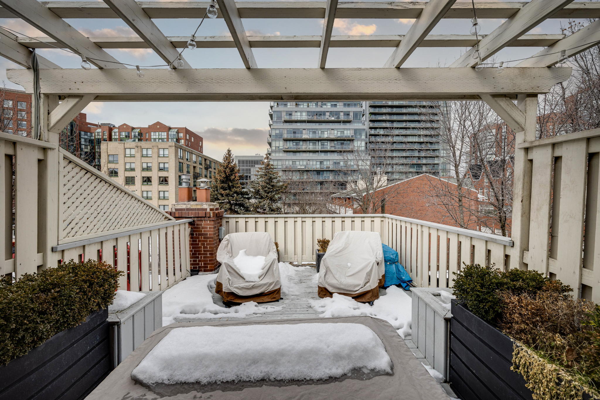 Toronto property showcase — delivered property photograph 47