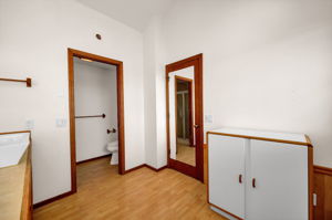  Photo 35
