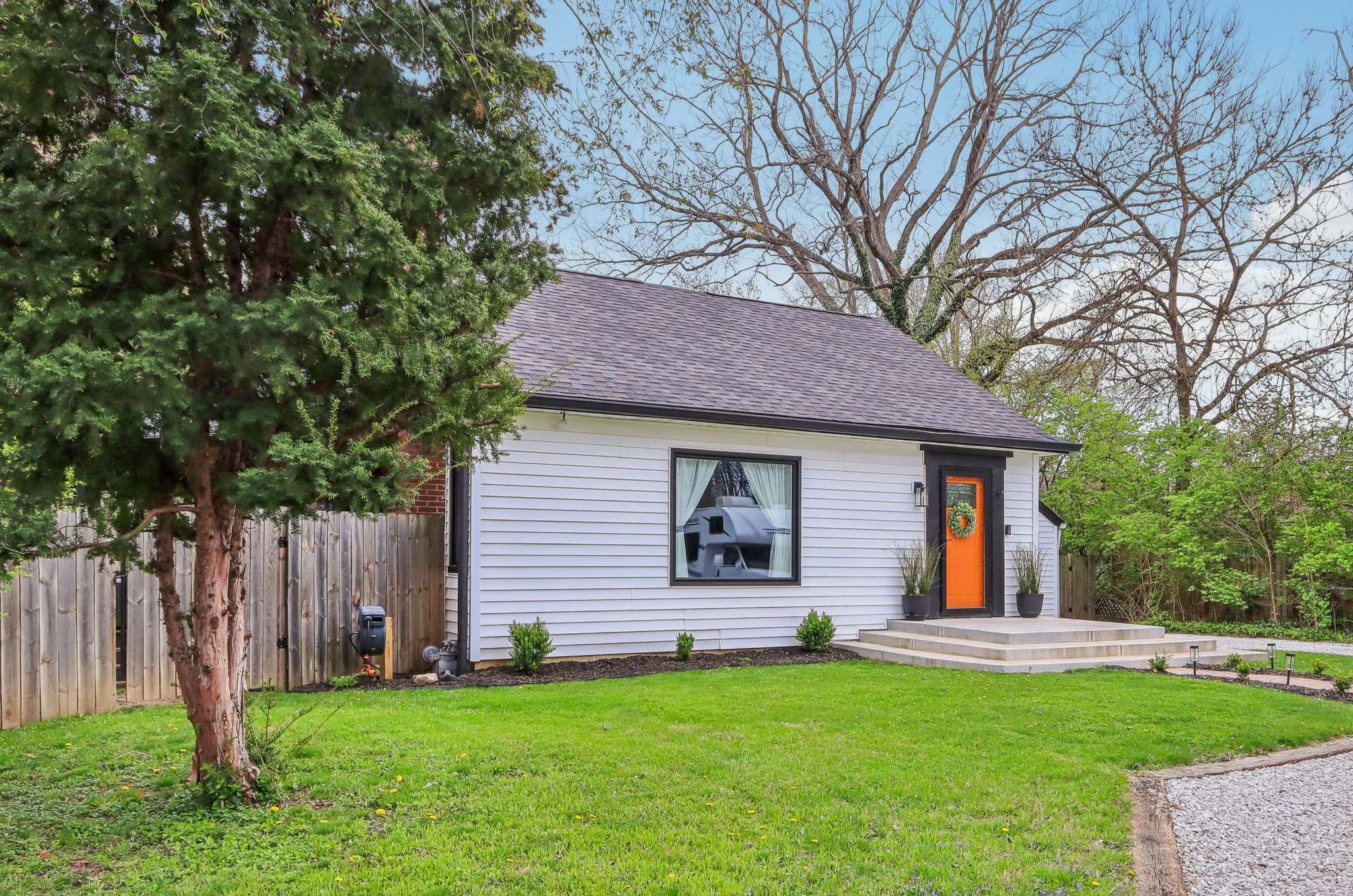 Michigan Rd-1504-003.jpg