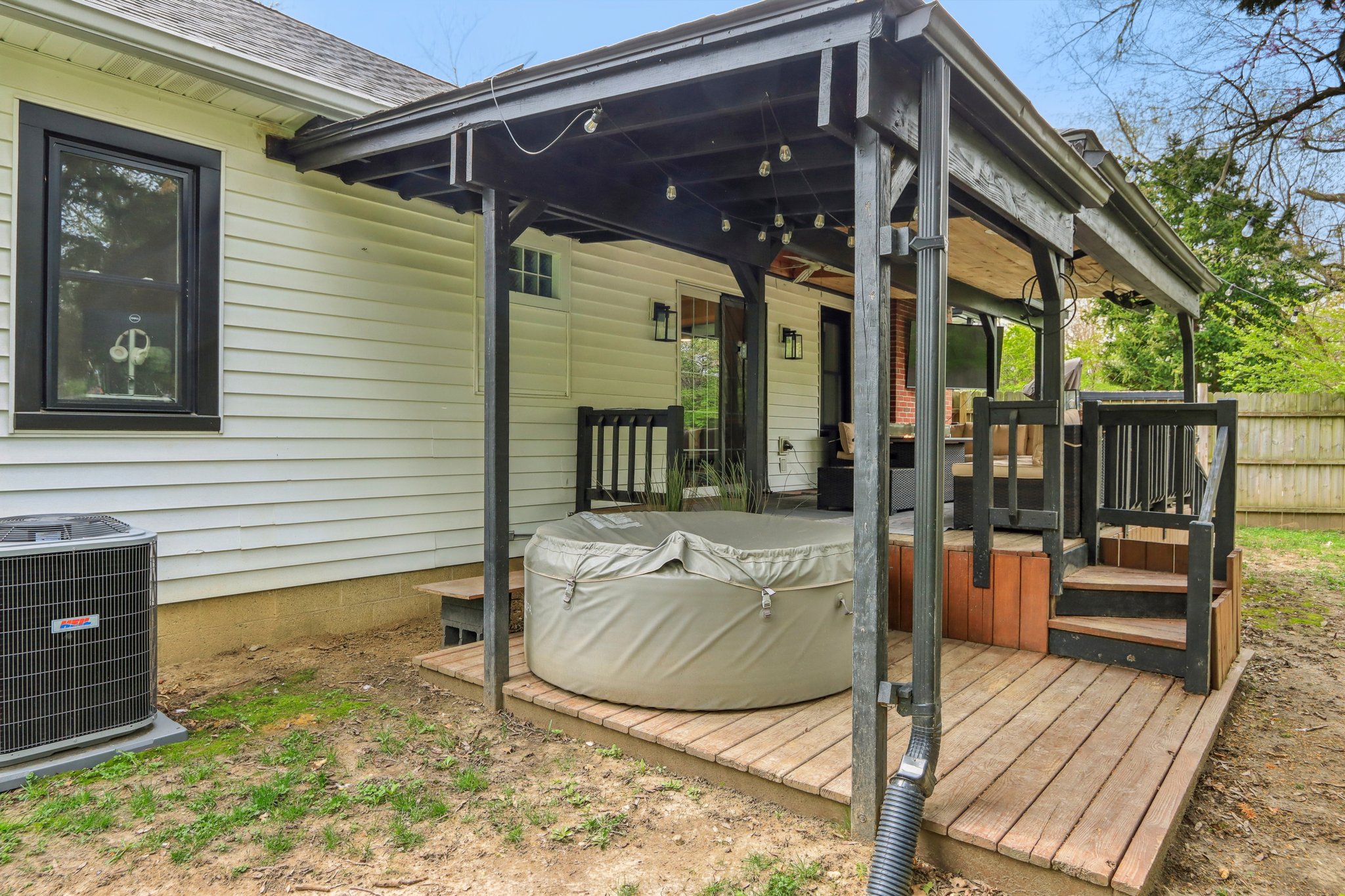 Michigan Rd-1504-032.jpg