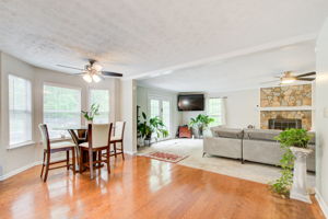12 Breakfast Area w Living Room