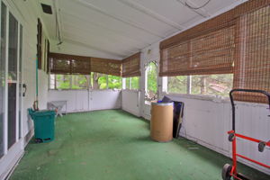  Photo 33