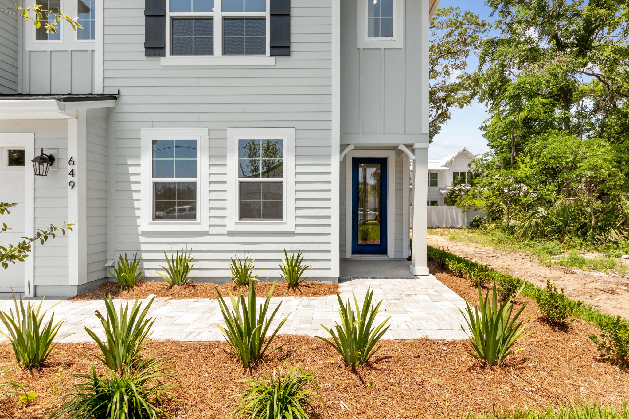 Front Entry Detail