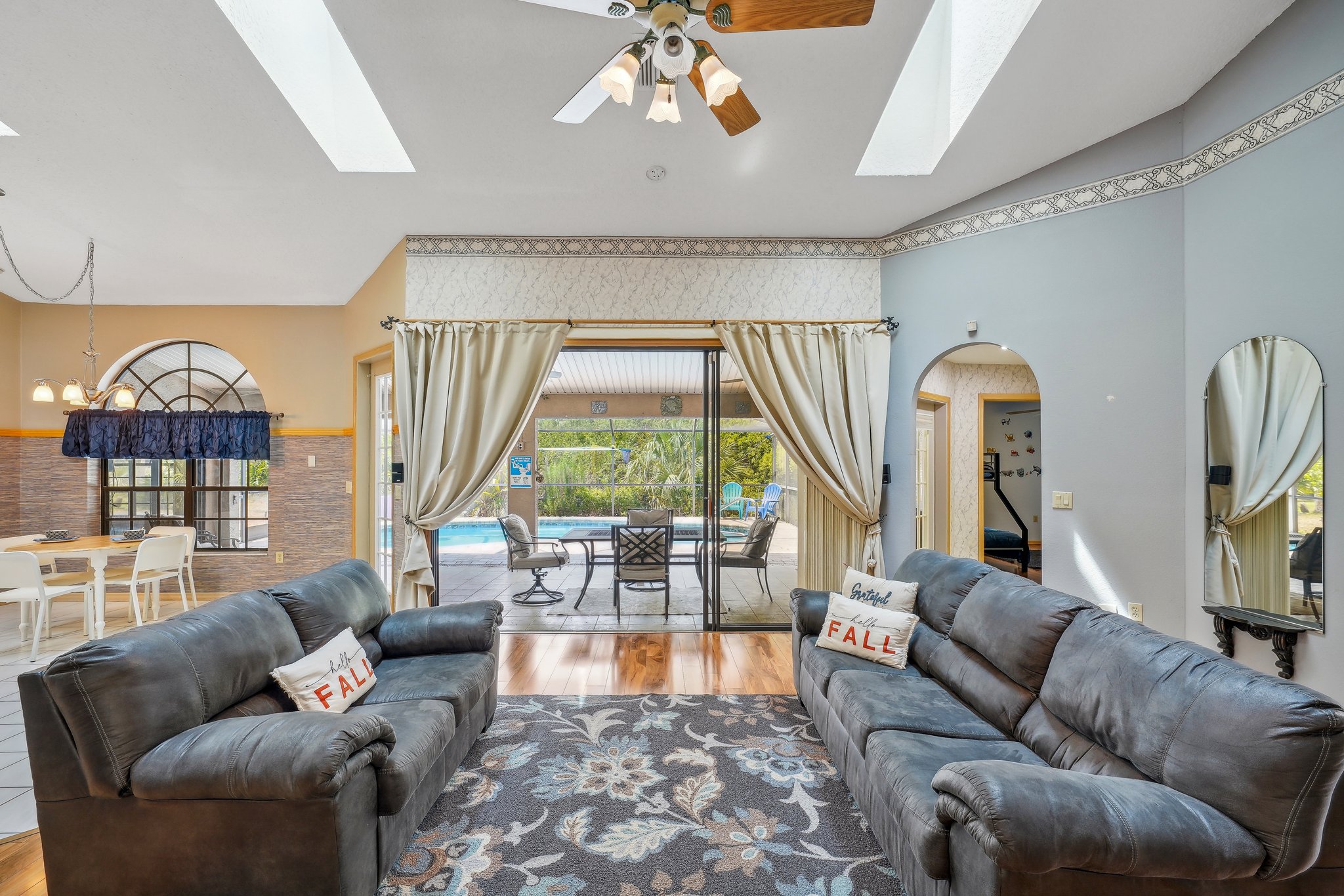 Laurel Oak Dr-018.jpg