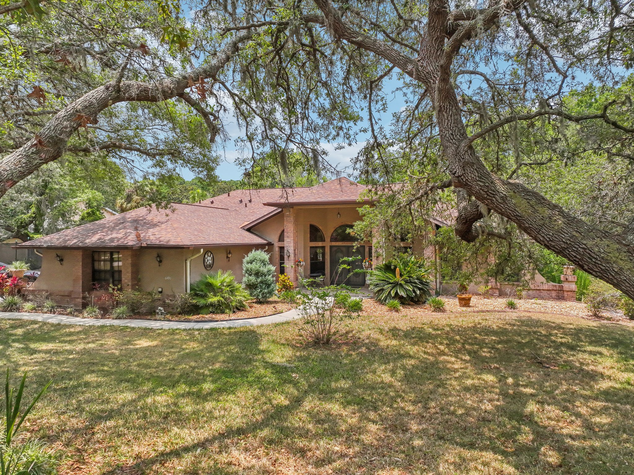 Laurel Oak Dr-082.jpg